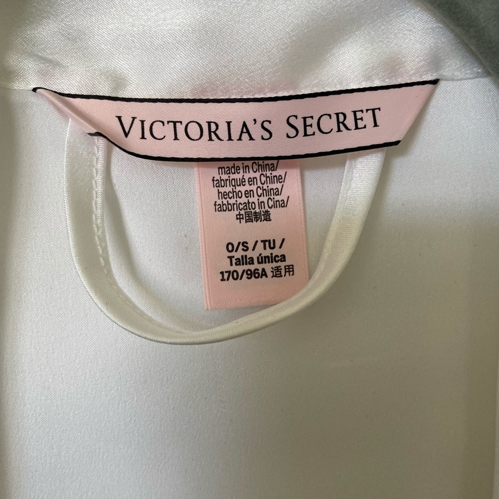 Victoria Secret White Bridal Silk Robe - Picture 4 of 4